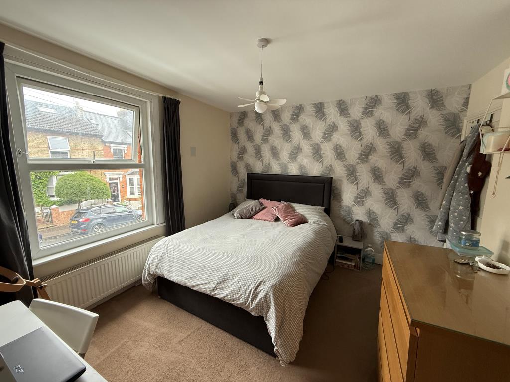 Lot: 44 - MID-TERRACE HOUSE FOR INVESTMENT - Bedroom one